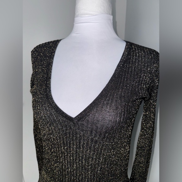 Veronica Beard Esmeralda Metallic V-Neck Top/ SMALL - Picture 3 of 9